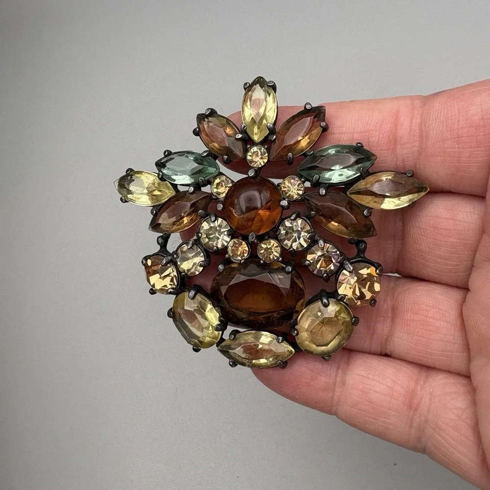 Schiaparelli vintage brooch